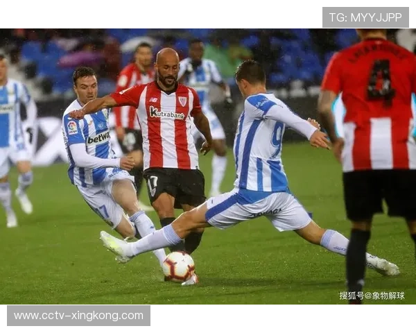 美因茨主场迎战汉堡，队长维德默停赛防线承压